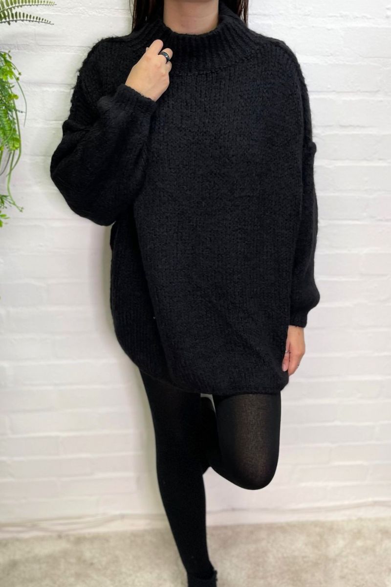 GABRIELA Oversized Knitted Jumper - Black