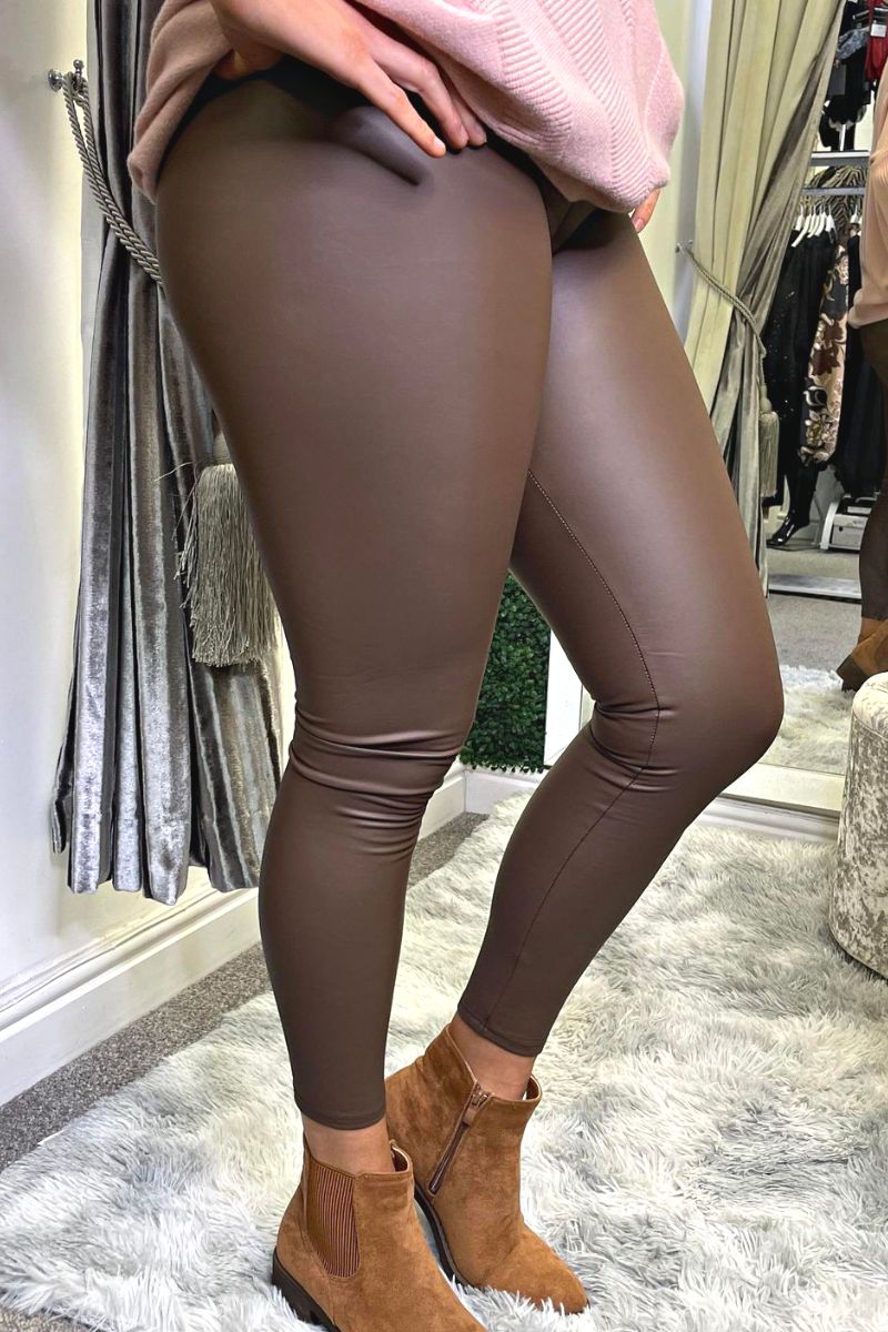 World of Leggings® Plus Size Matte Faux Leather Leggings - Black XL at  Amazon Women's Clothing store